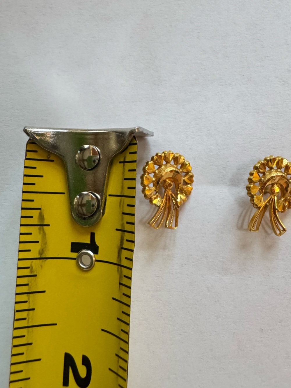 22k Gold Stud Earrings - Women Jewelry - Picture 3 of 5